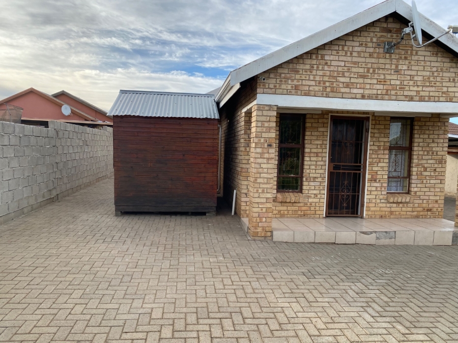 3 Bedroom Property for Sale in Vista Park Free State